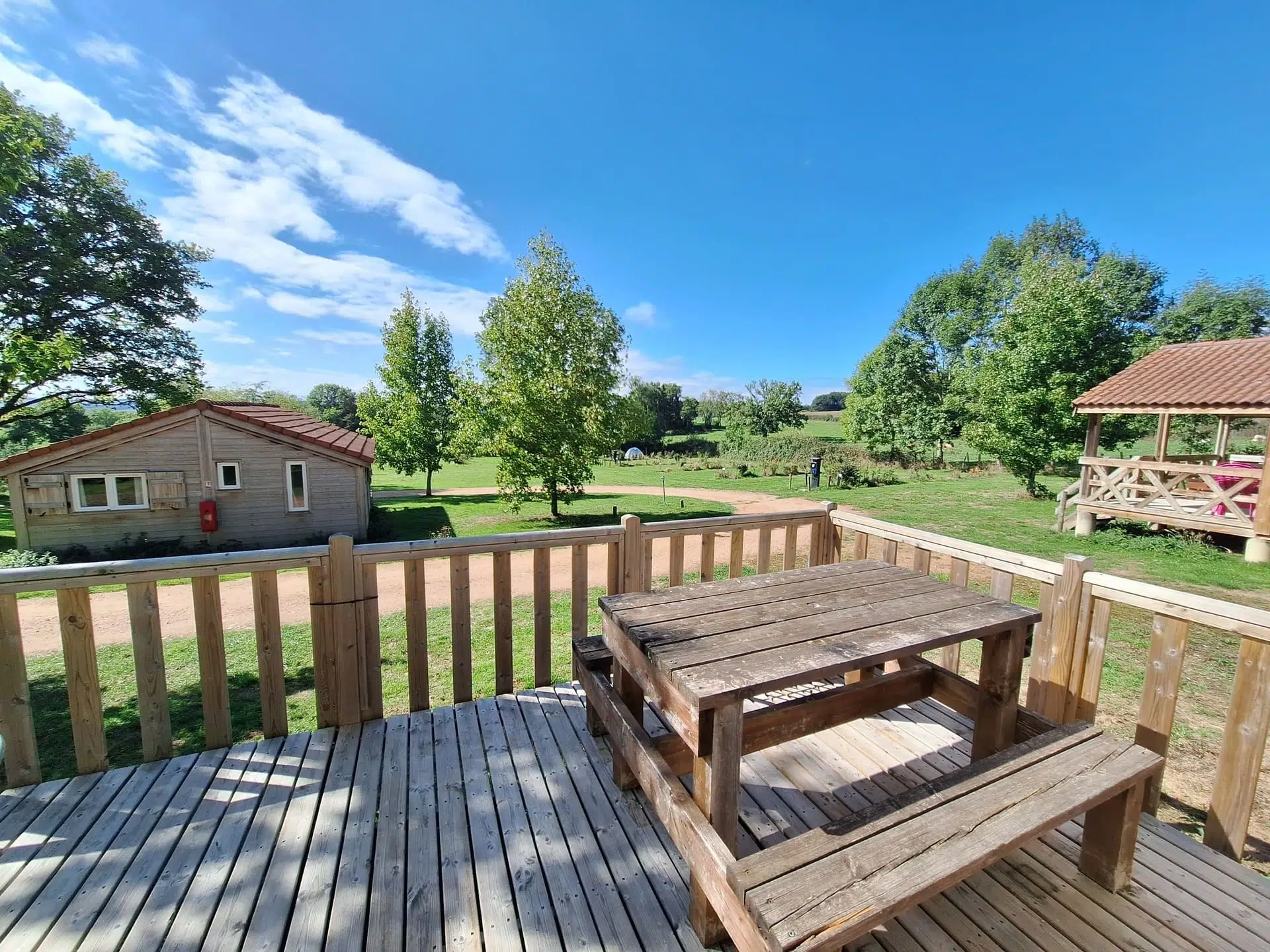 hebergements traditionnels et insolites en auvergne