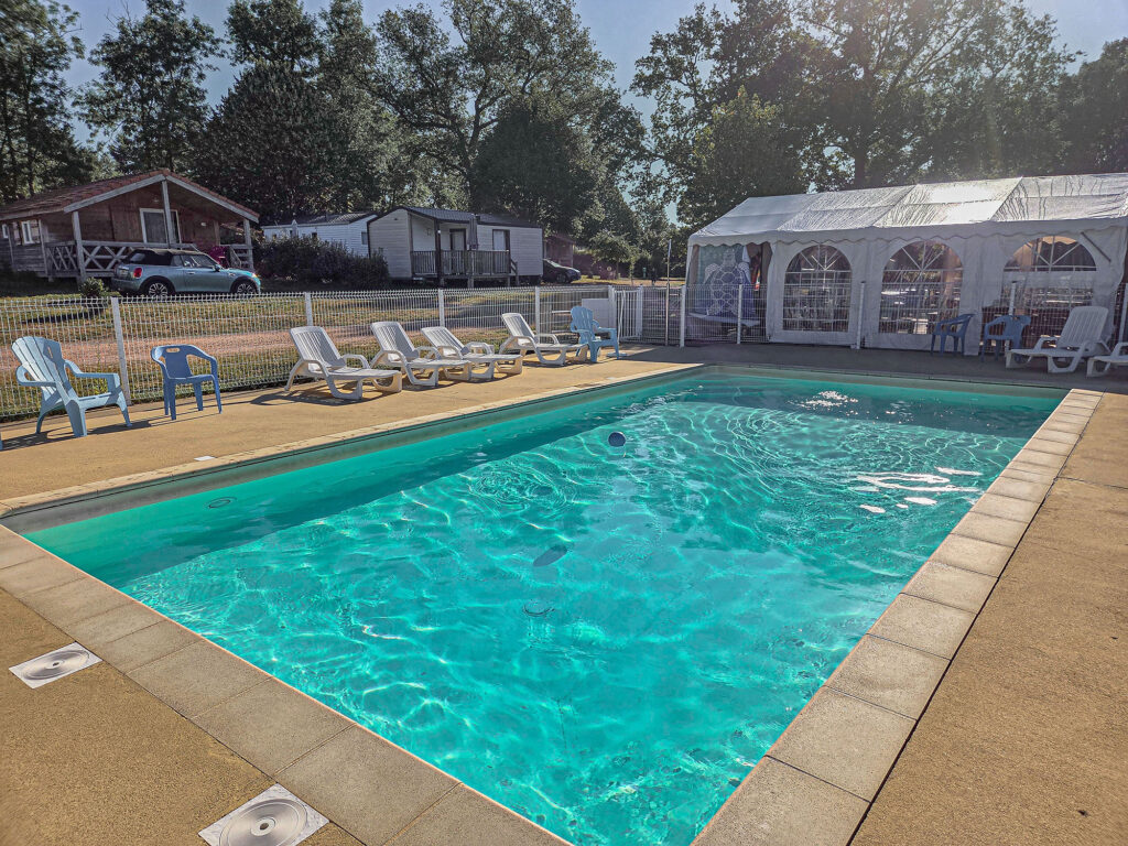 camping avec piscine puy du dome