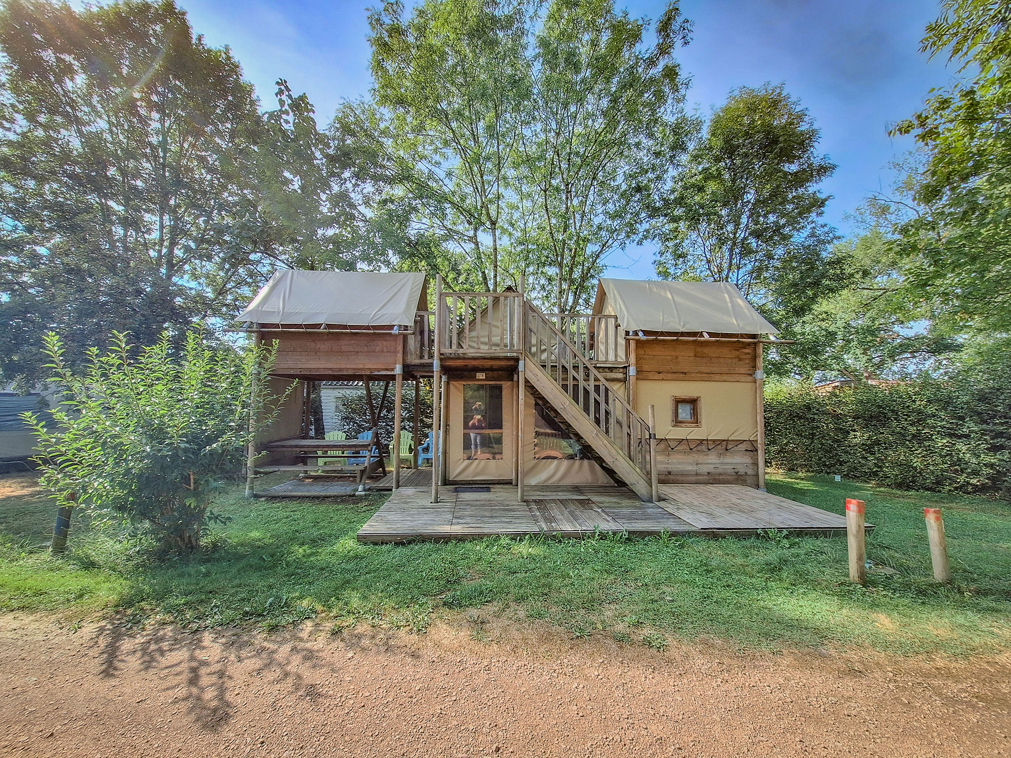 louer tente insolite auvergne