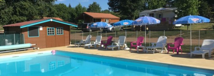 Piscine-Camping-des-Papillons-Lalizolle