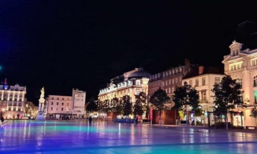 Place-de-Jaude-la-nuit Clermont Ferrand